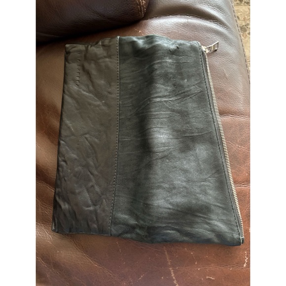 Lia Larrea Tara Clutch 4-in-1 (Silver/Black) - Picture 6 of 6